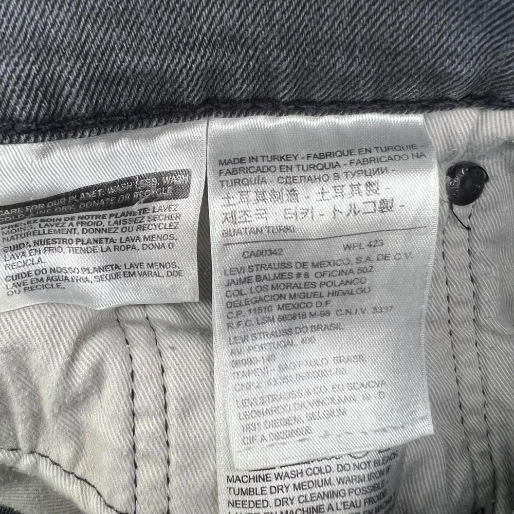 Levis normal wear